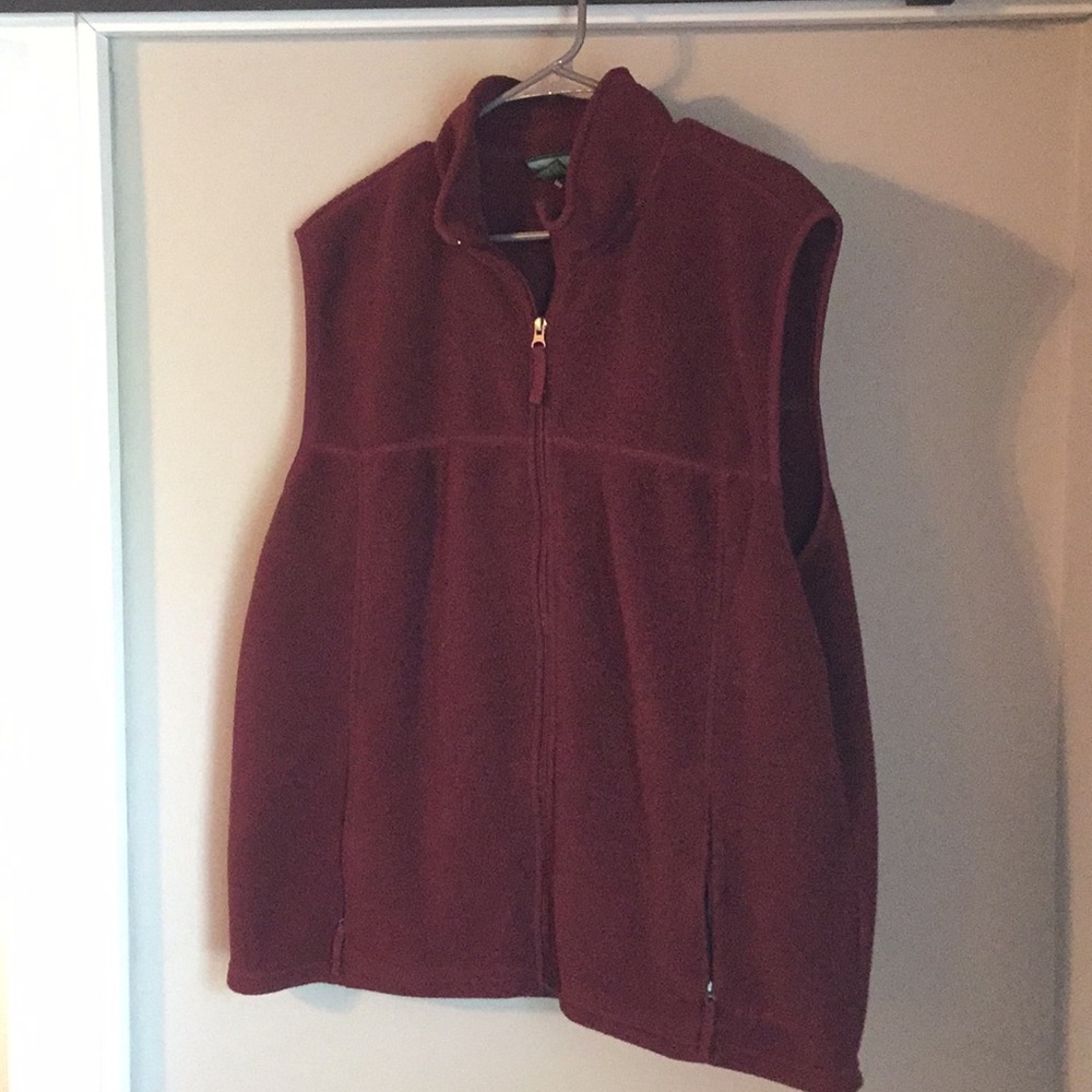 L.L. Bean Men’s XL Maroon Vest
